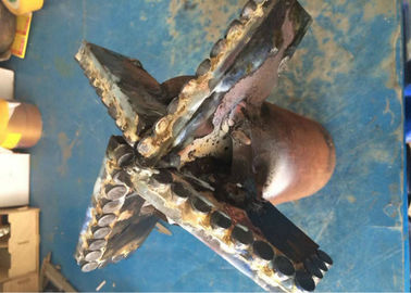 4 bocado de broca do abridor do furo das asas PDC, material do carboneto da perfuração do bocado de arrasto para a rocha do arenito