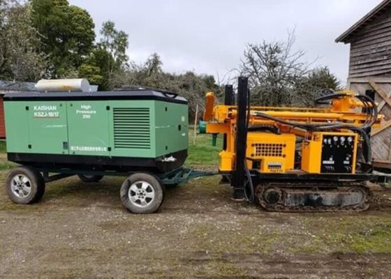 poço de água hidráulico de Dth da esteira rolante diesel de 400m que fura Rig With Compresor Drill Pipe